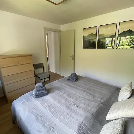 Spacieux Idealement Situe * 韦尔比耶