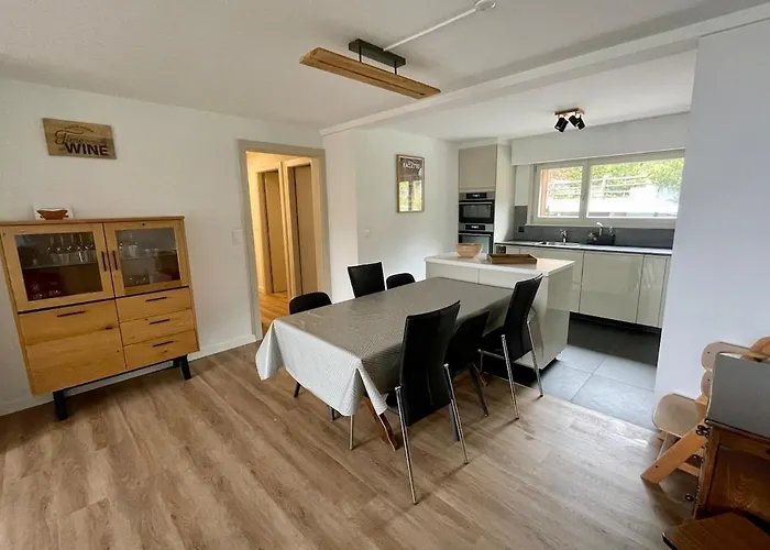 Spacieux Idealement Situe 韦尔比耶